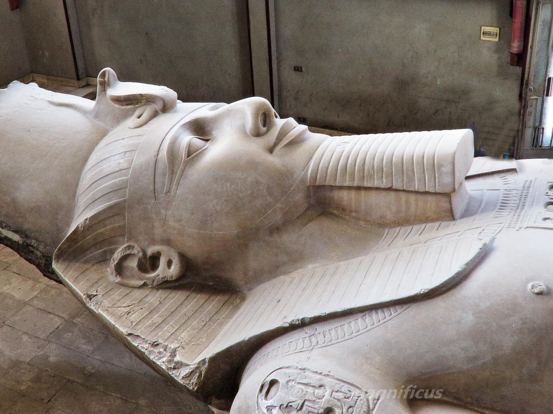 吉萨旅游景点-Statue of Ramses II
