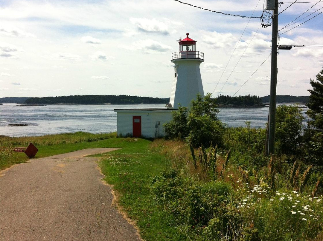 Green's Point Lighthouse景点图片