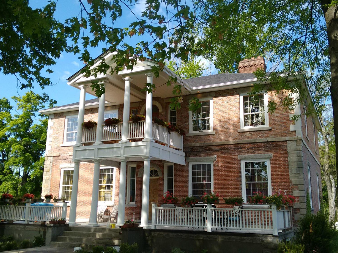 Virgil酒店住宿-Historic Locust Grove Canada Bed & Breakfast