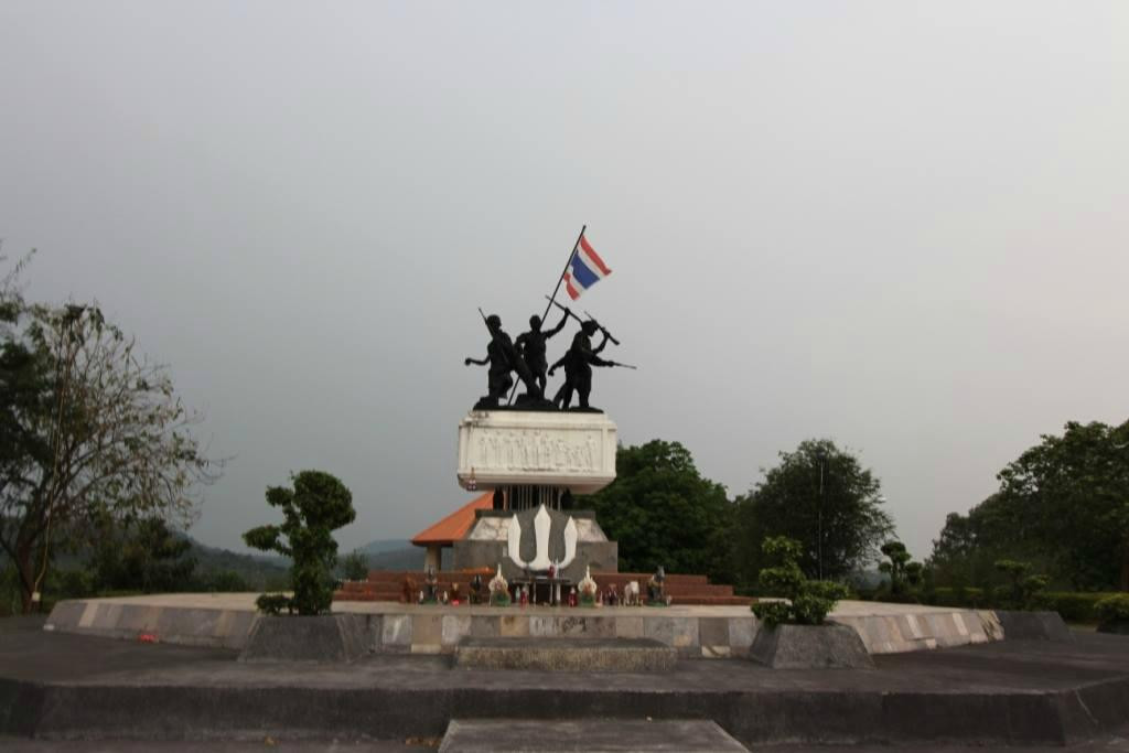 Rao Su Monument-武里喃必去景点