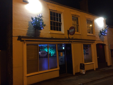 Low Toynton旅游景点-Harpars Bar