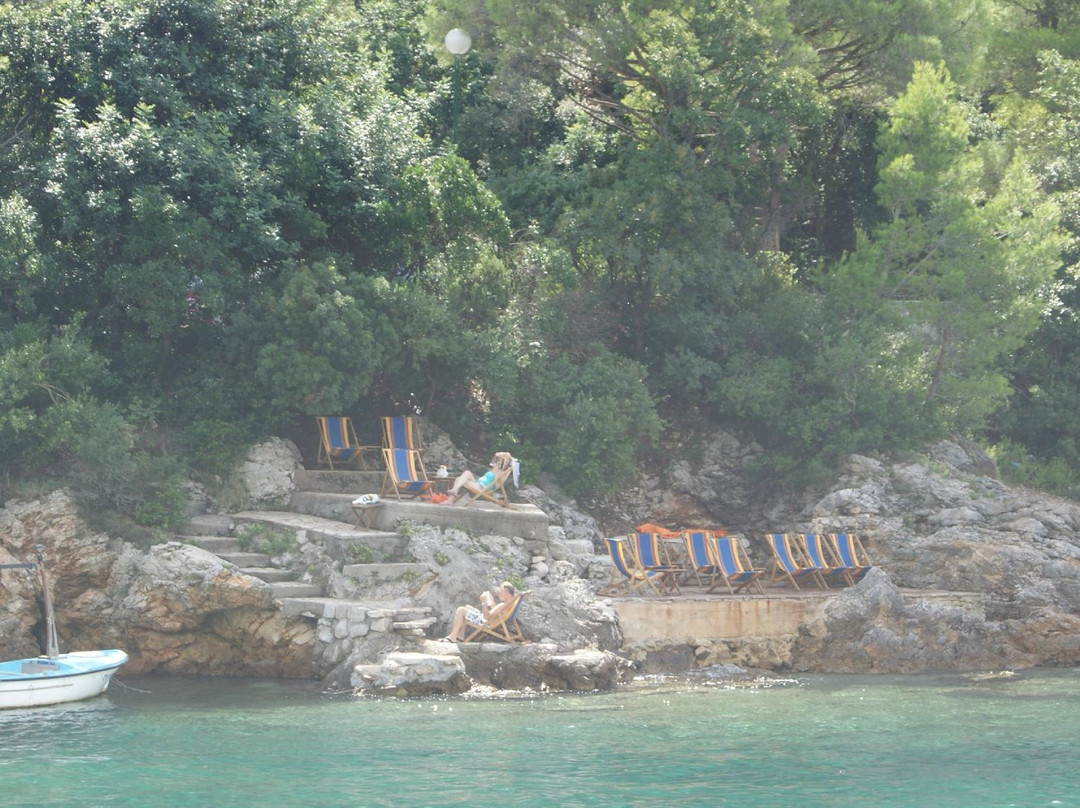 Dobrec Beach-Lustica必去景点