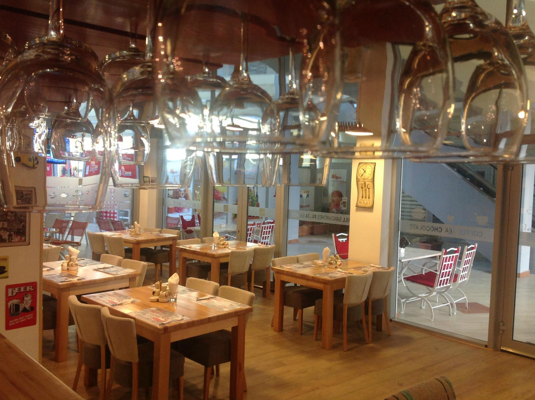 Vaqarr餐馆和美食-Tony's Bistro Unaza