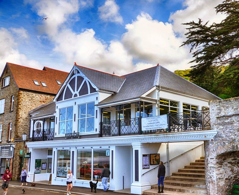 Lynmouth Pavilion Exmoor National Park Centre景点图片