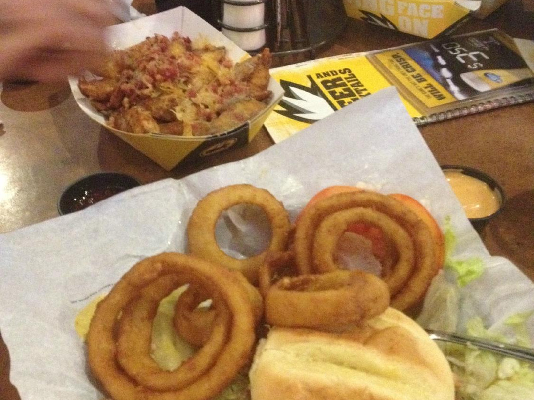 Lakeville餐馆和美食-Buffalo Wild Wings