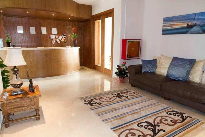 Hotel Vittoria Di Patricia Ann Sanders主图