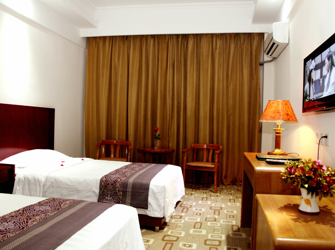 敦煌假日大酒店主图