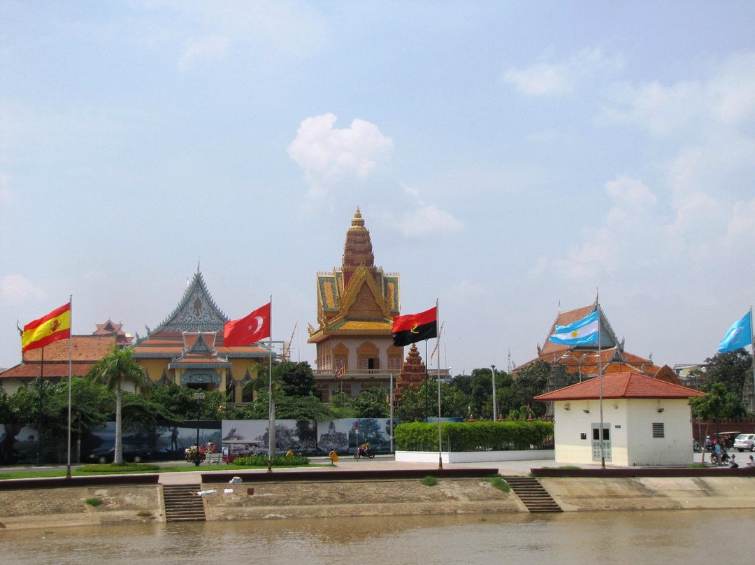 西索瓦码头-金边必去景点