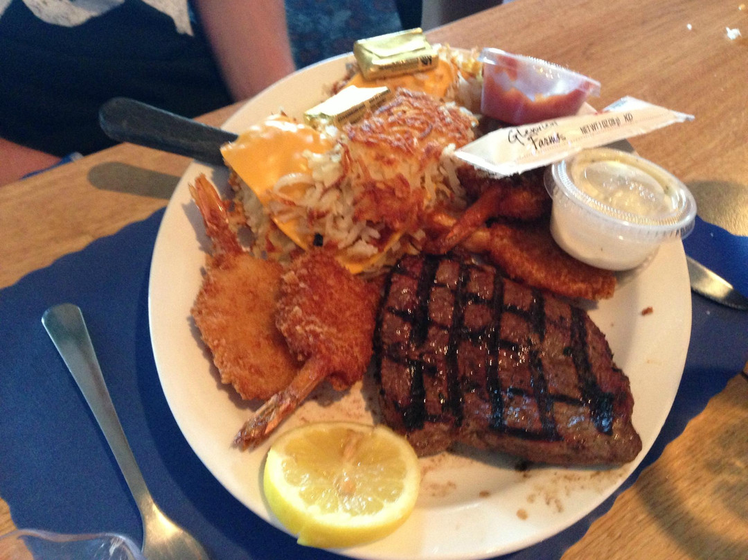 Starbuck餐馆和美食-Water's Edge Bar and Restaurant