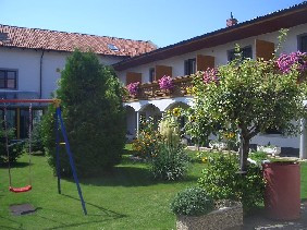 Gästehaus Und Weinbau Zur Wiederkehr Strudler
