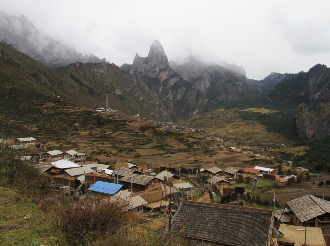扎尕那山景点图片