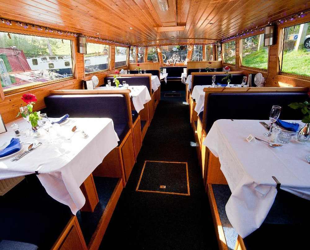 Hoghton餐馆和美食-Canal Boat Cruises