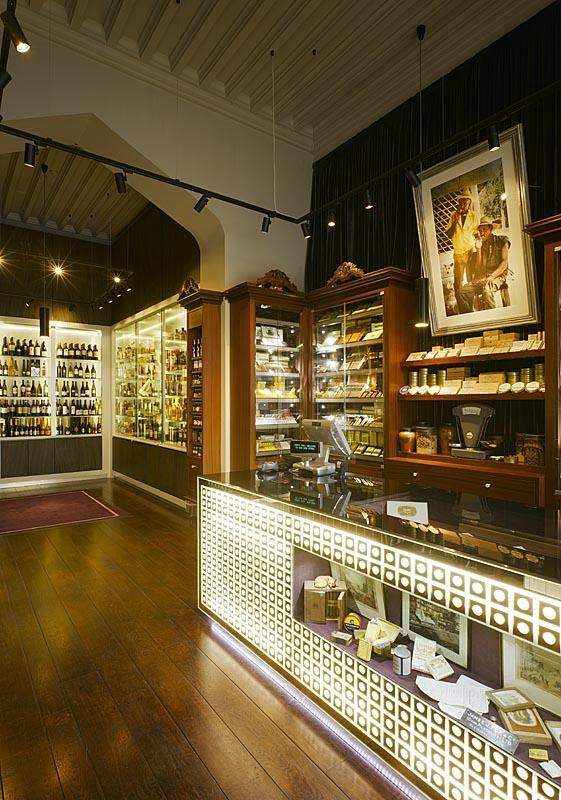 James Fox Cigar & Whiskey Store景点图片
