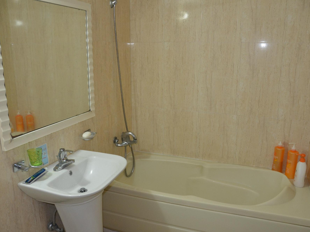 摩纳哥酒店主图