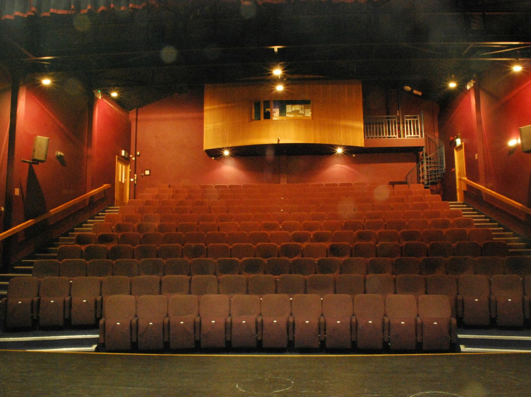 Backstage Theatre-Longford必去景点