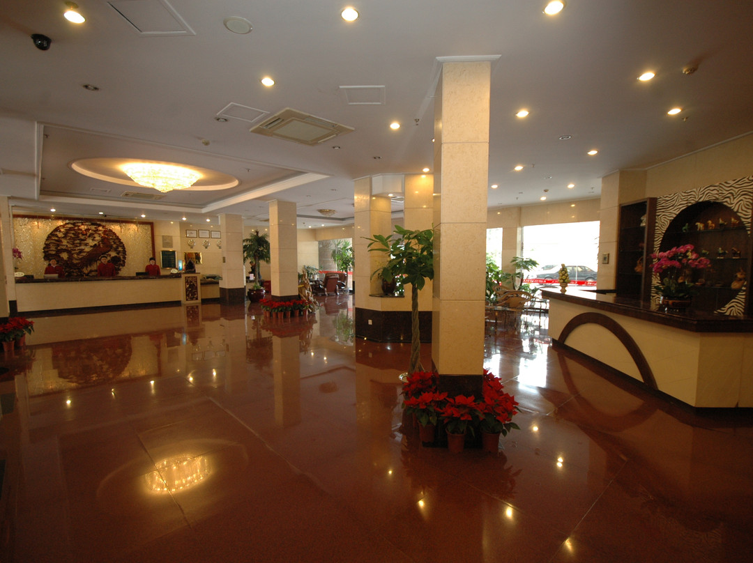 凤凰假日酒店主图