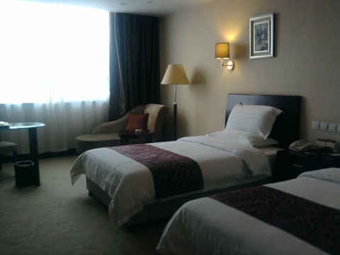 石家庄京州国际酒店（长安万达谈固地铁站店）主图