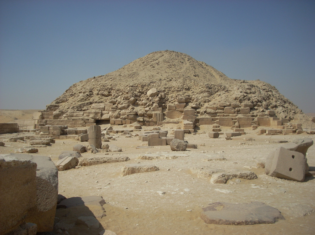 Pyramid of Unas景点图片
