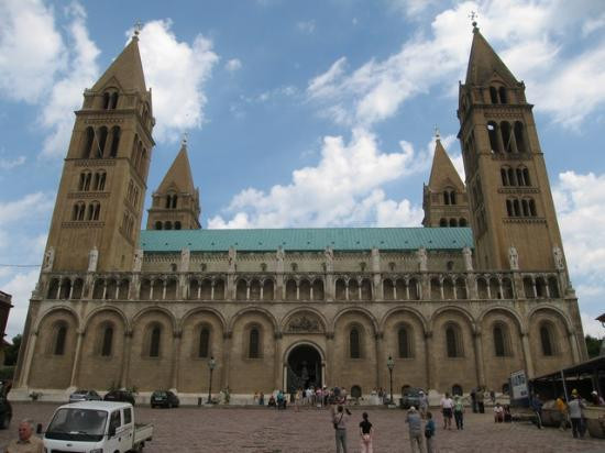 Pecs Cathedral景点图片