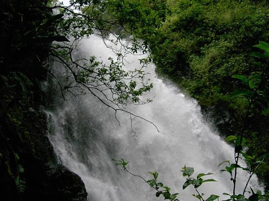 Waikani Falls景点图片