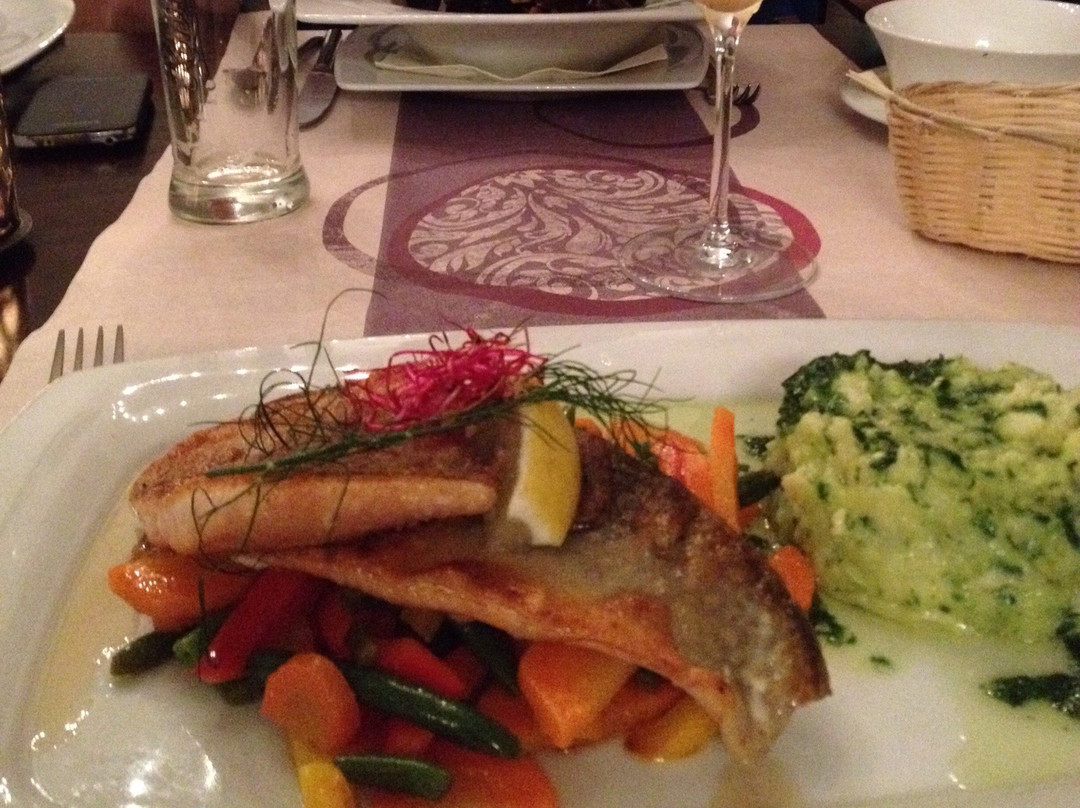 Seeheilbad Graal-Muritz餐馆和美食-Restaurant im Waldhotel