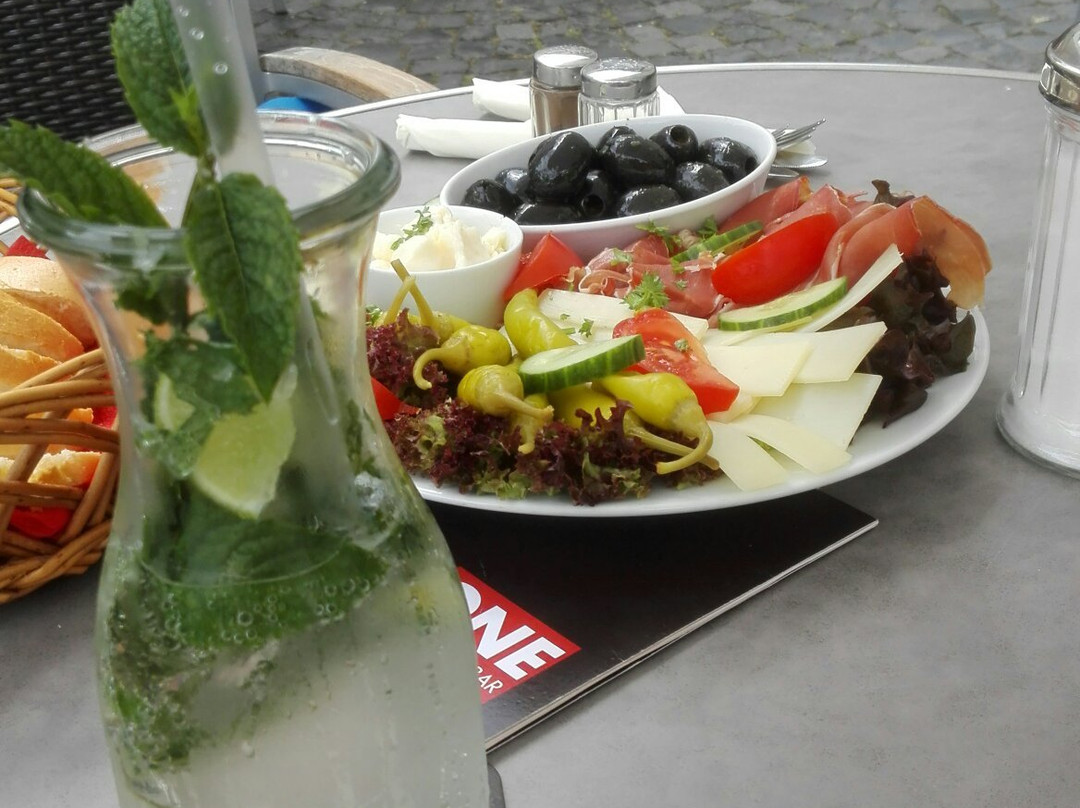 Cafe-Bar ONE