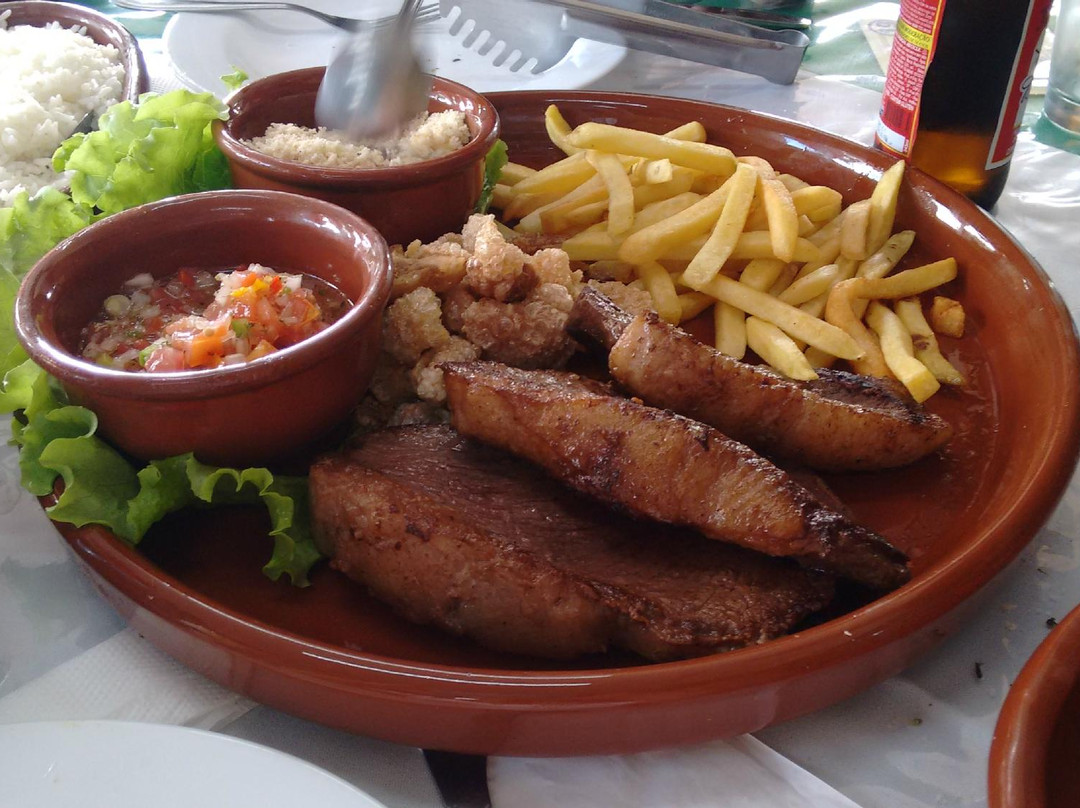 Colonial Massas E Assados