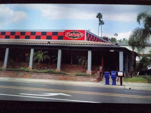Shakey's Pizza Parlor