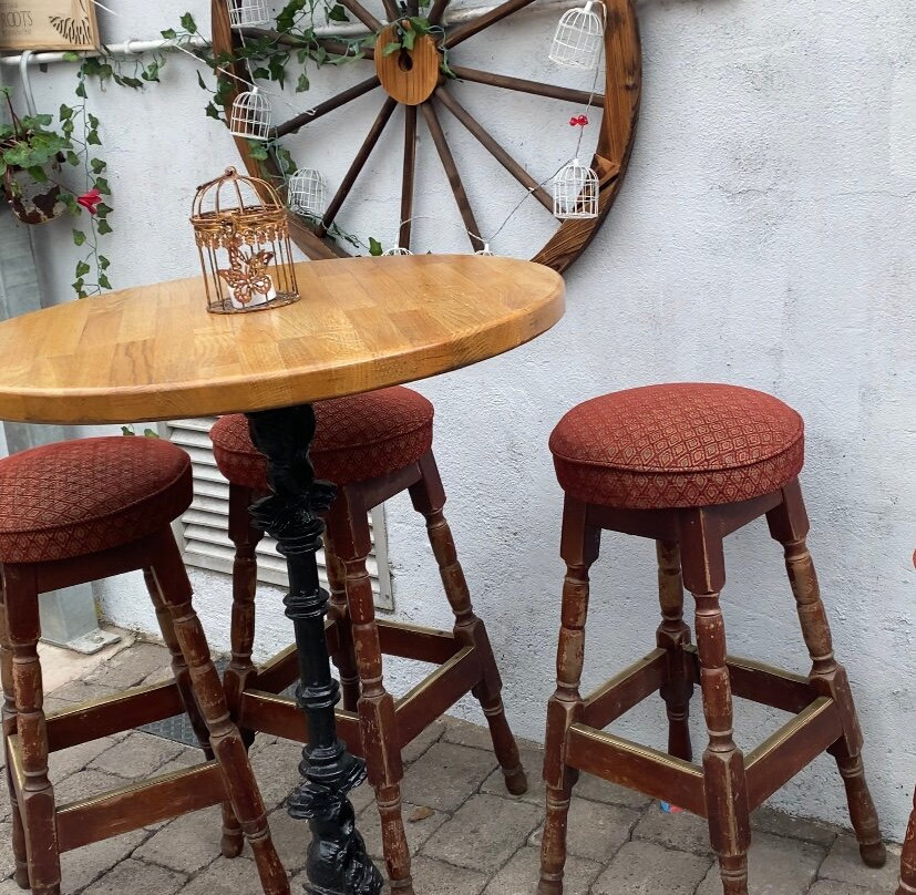 The Coachhouse & Olde Bar