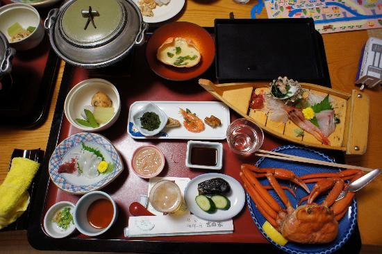 湖畔之宿吉田屋酒店主图