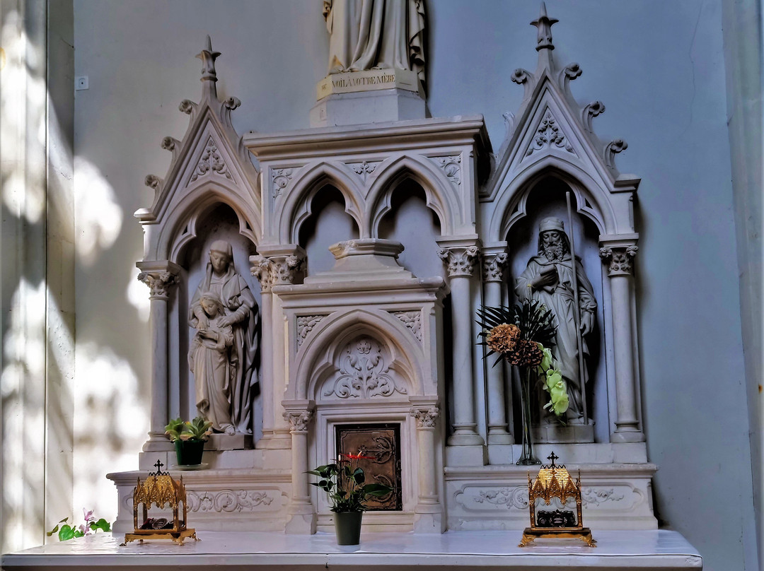 Eglise Saint Hilaire景点图片
