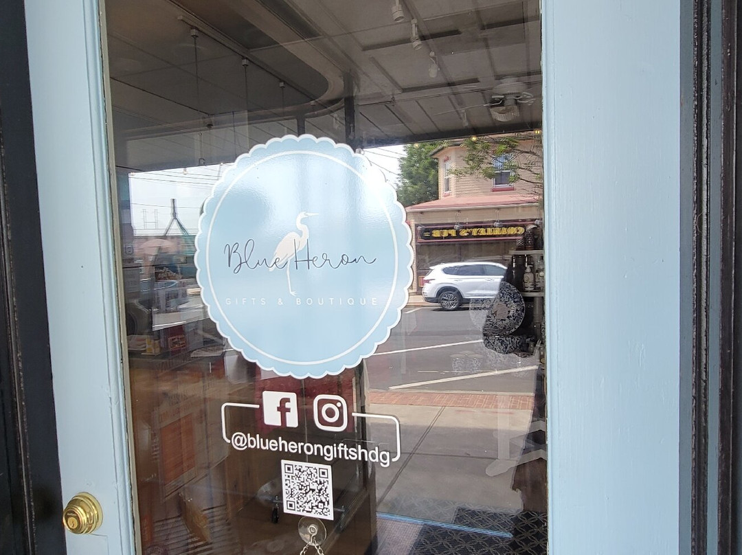 Blue Heron Gifts & Boutique景点图片