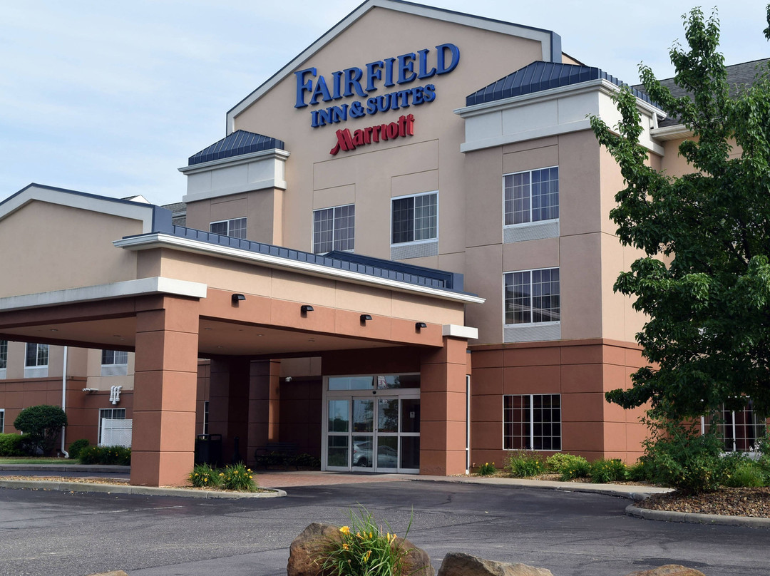 Austintown酒店住宿-Fairfield by Marriott Inn & Suites Youngstown Austintown