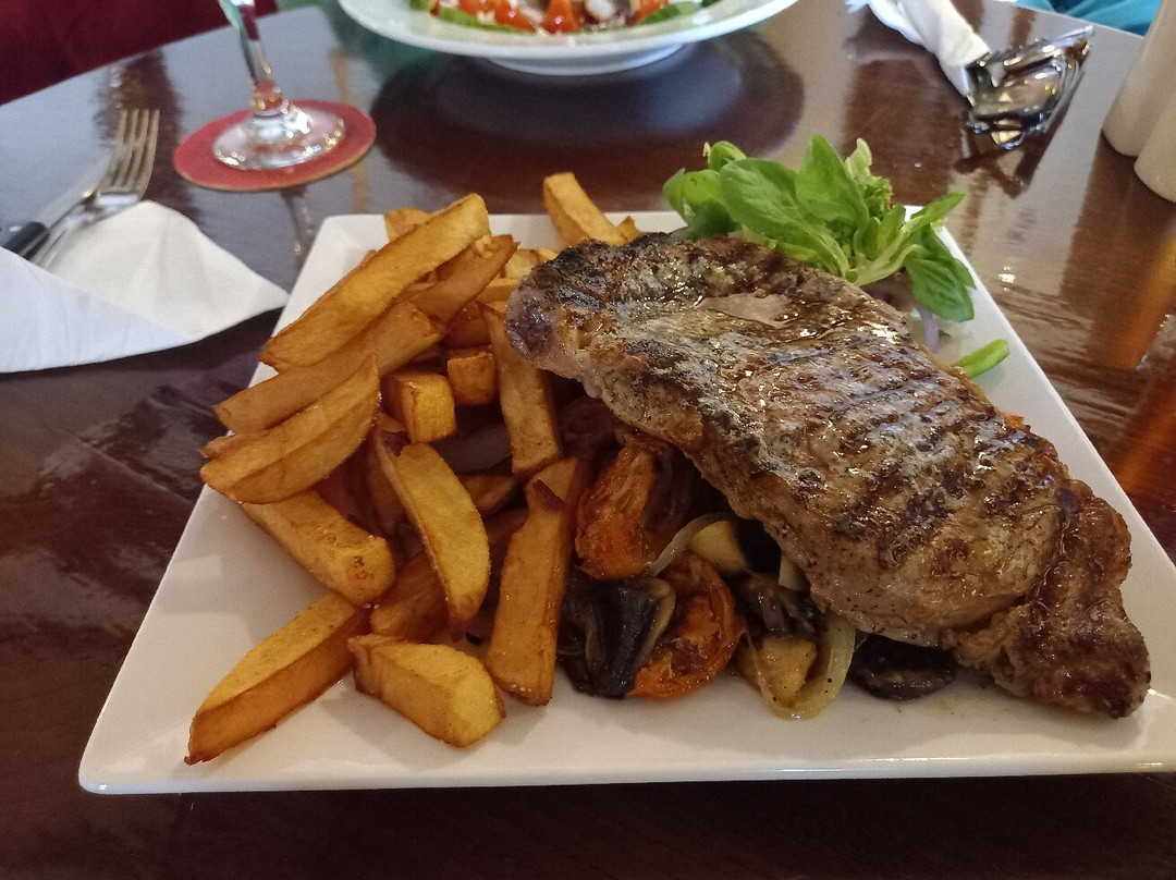 The Old White Lion Hotel主图