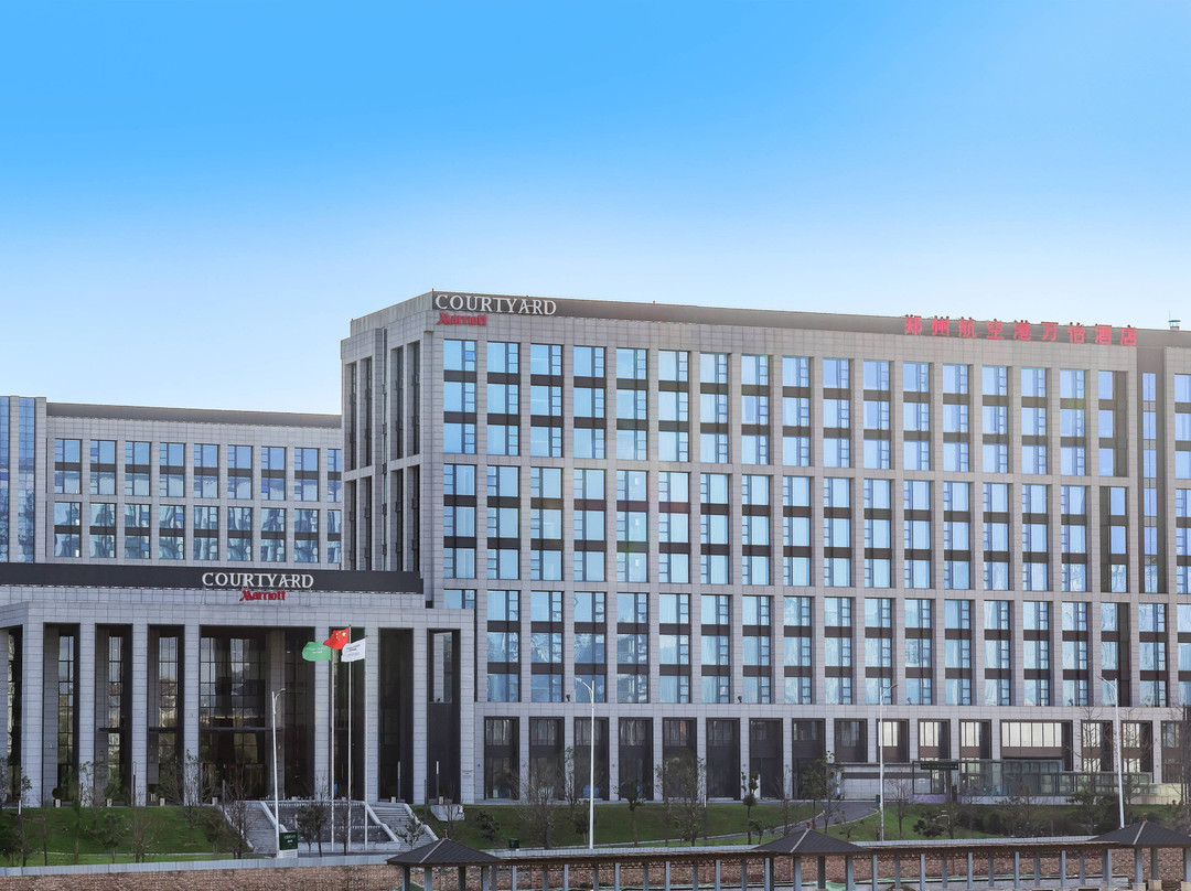 郑州航空港万怡酒店主图