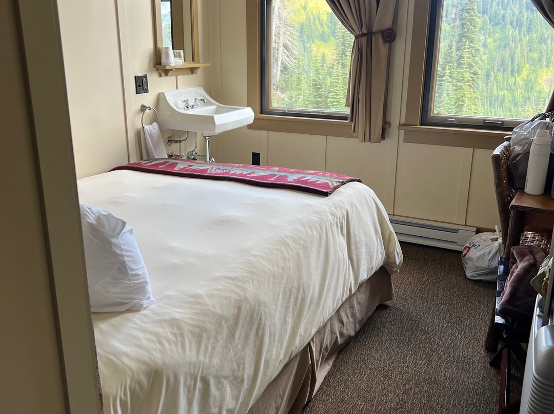 雷尼尔山天堂客栈主图