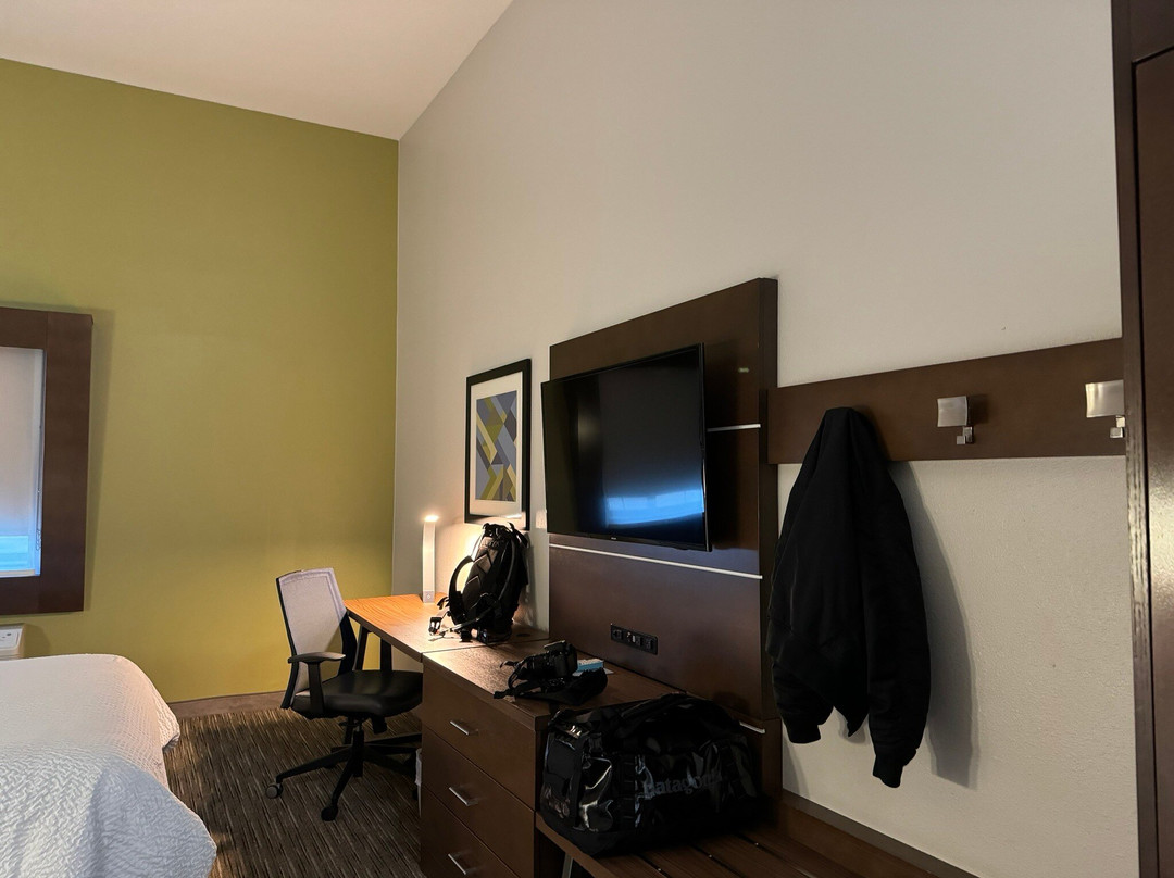 兰乔米拉酒店住宿-Holiday Inn Express & Suites Rancho Mirage - Palm Springs Area By IHG