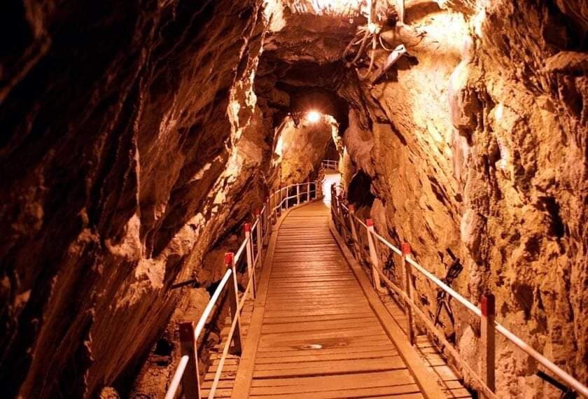 Gua Kelam-Kaki Bukit必去景点