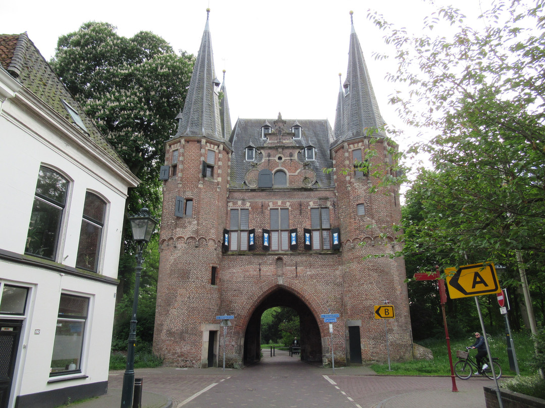 Rijksmonument Broederpoort Kampen uit 1465景点图片