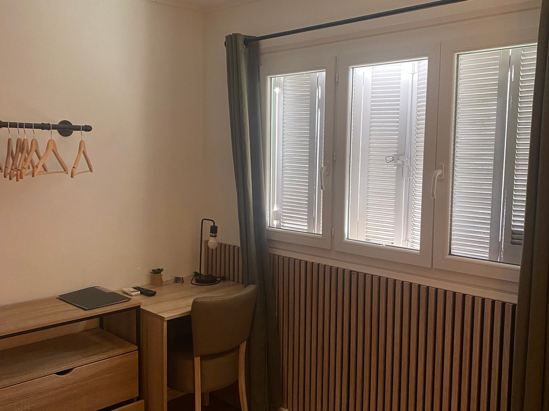 Hotel le Grillon主图