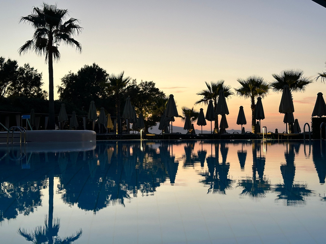 Thalassa Beach Resort主图