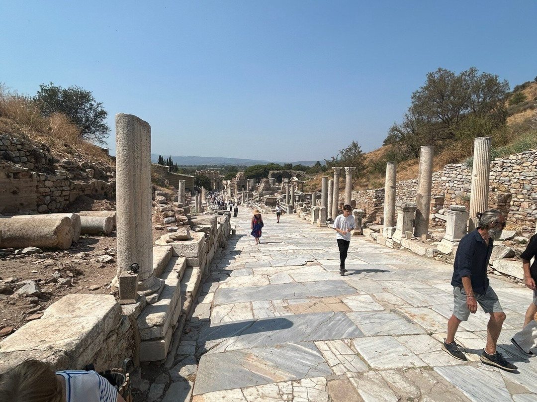 Curetes Street景点图片