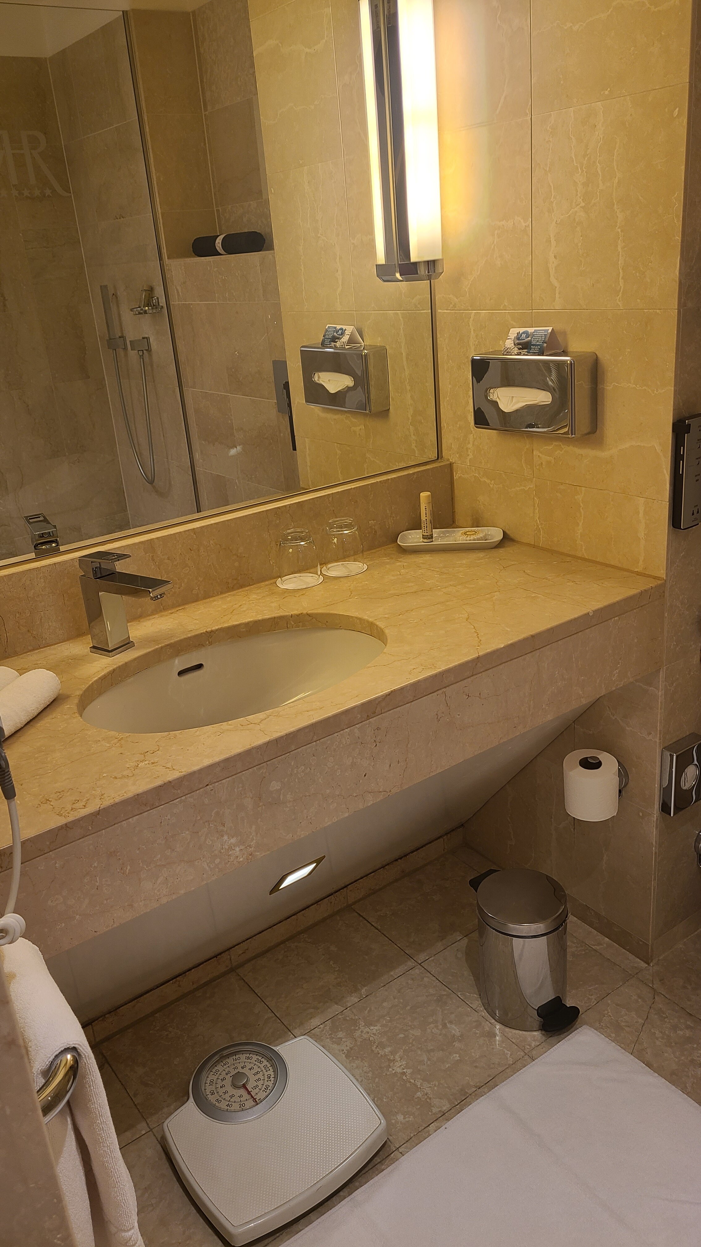 Le Royal Hotels & Resorts - Luxembourg-浴室