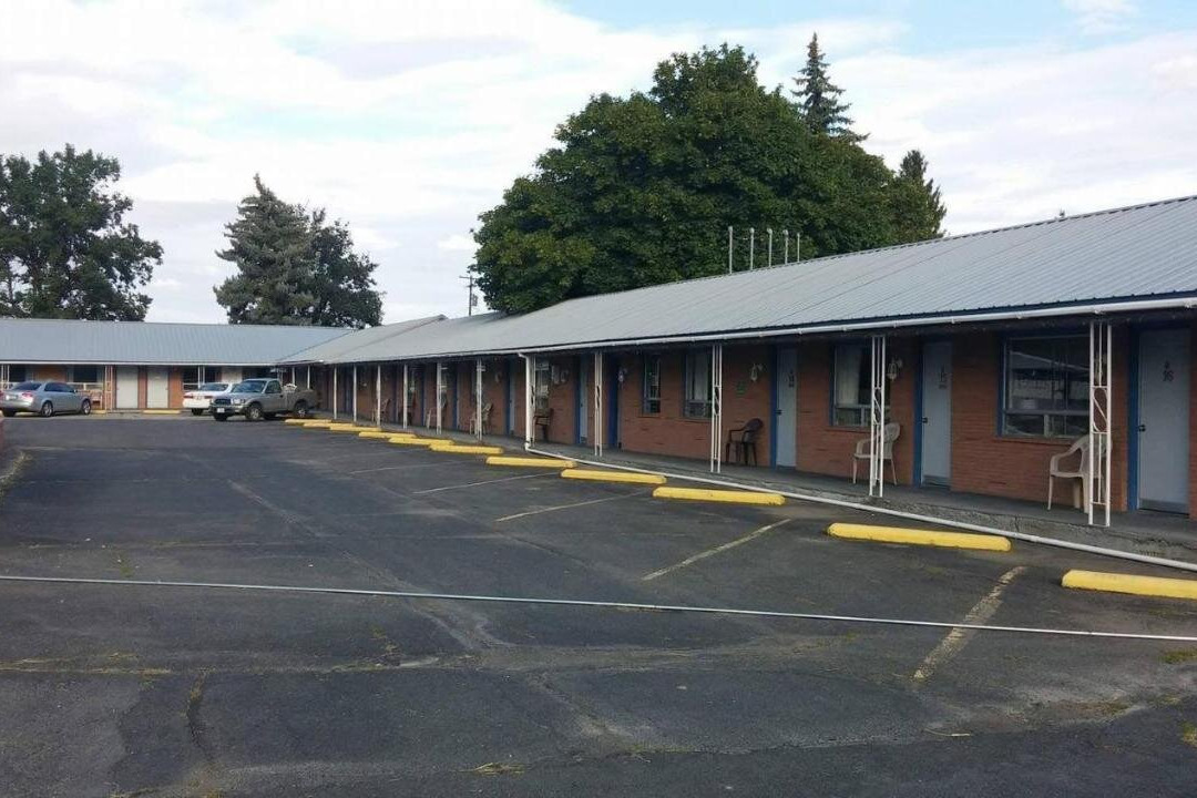 Eight Bar B Motel主图