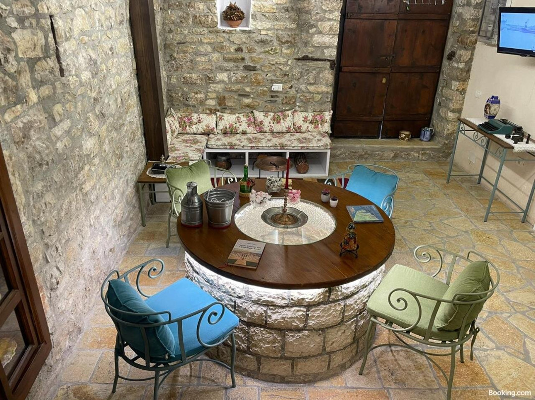 Villa 4 Bed & Breakfast主图