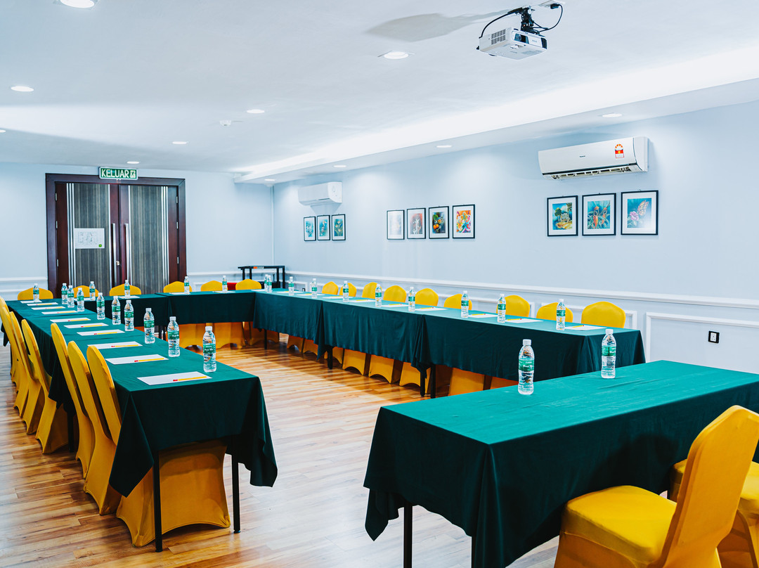 Hotel Nur Miri主图