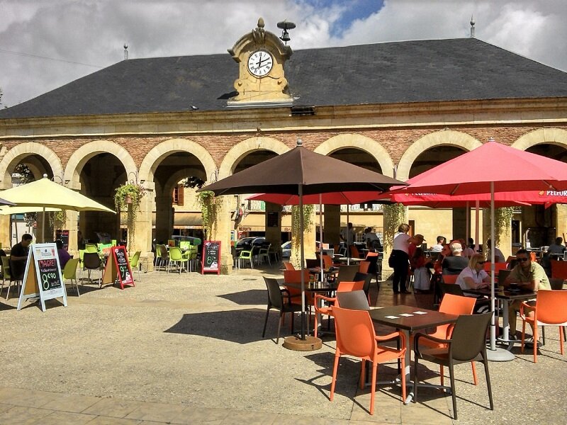 Les Magnolias Gites & Chambre D'Hôtes-餐饮