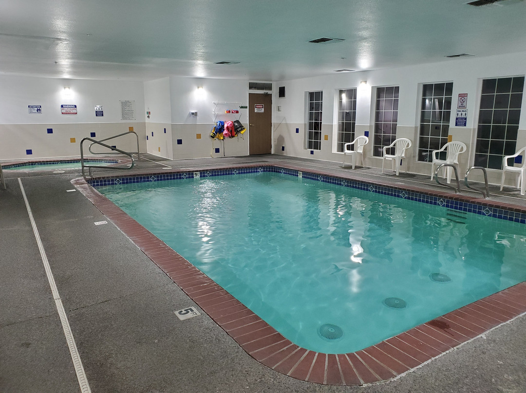 杜邦盖斯特豪斯旅馆&套房酒店主图