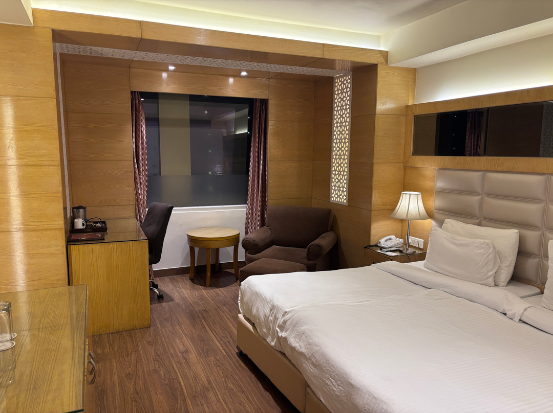 The Palm Court主图