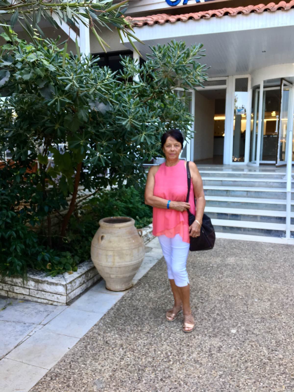 Calamos Beach Family Club Hotel-浴室